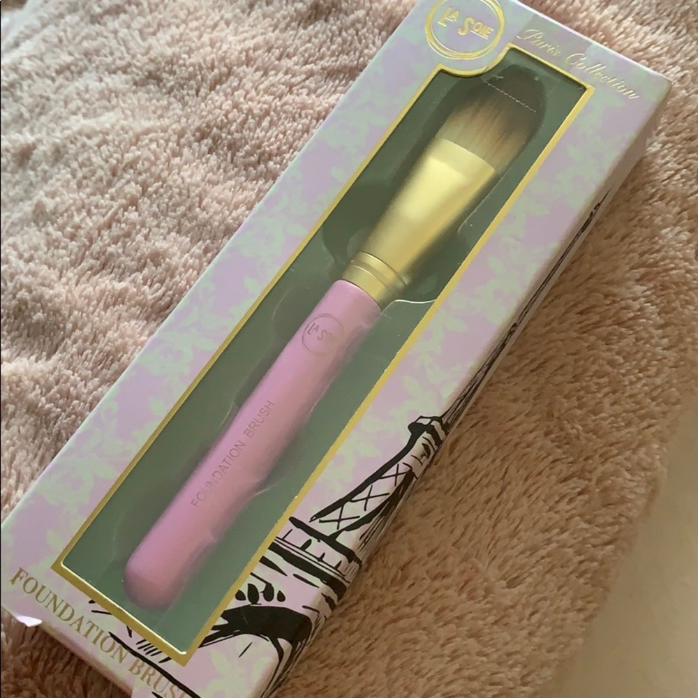 Foundation Brush